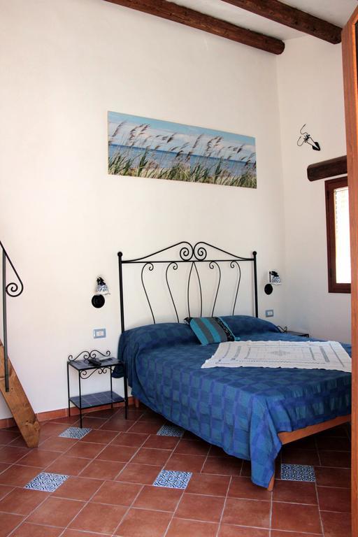 La Casa Del Geko Bed & Breakfast Чефалу Стая снимка
