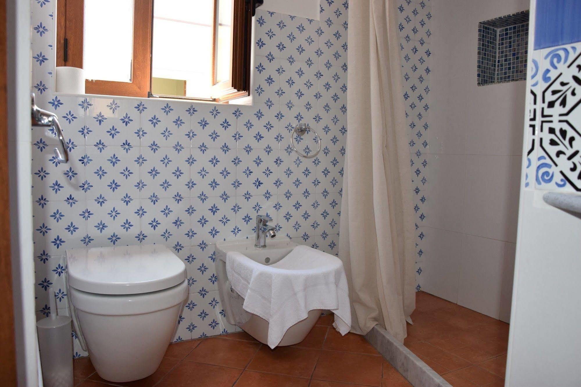 La Casa Del Geko Bed & Breakfast Чефалу Екстериор снимка