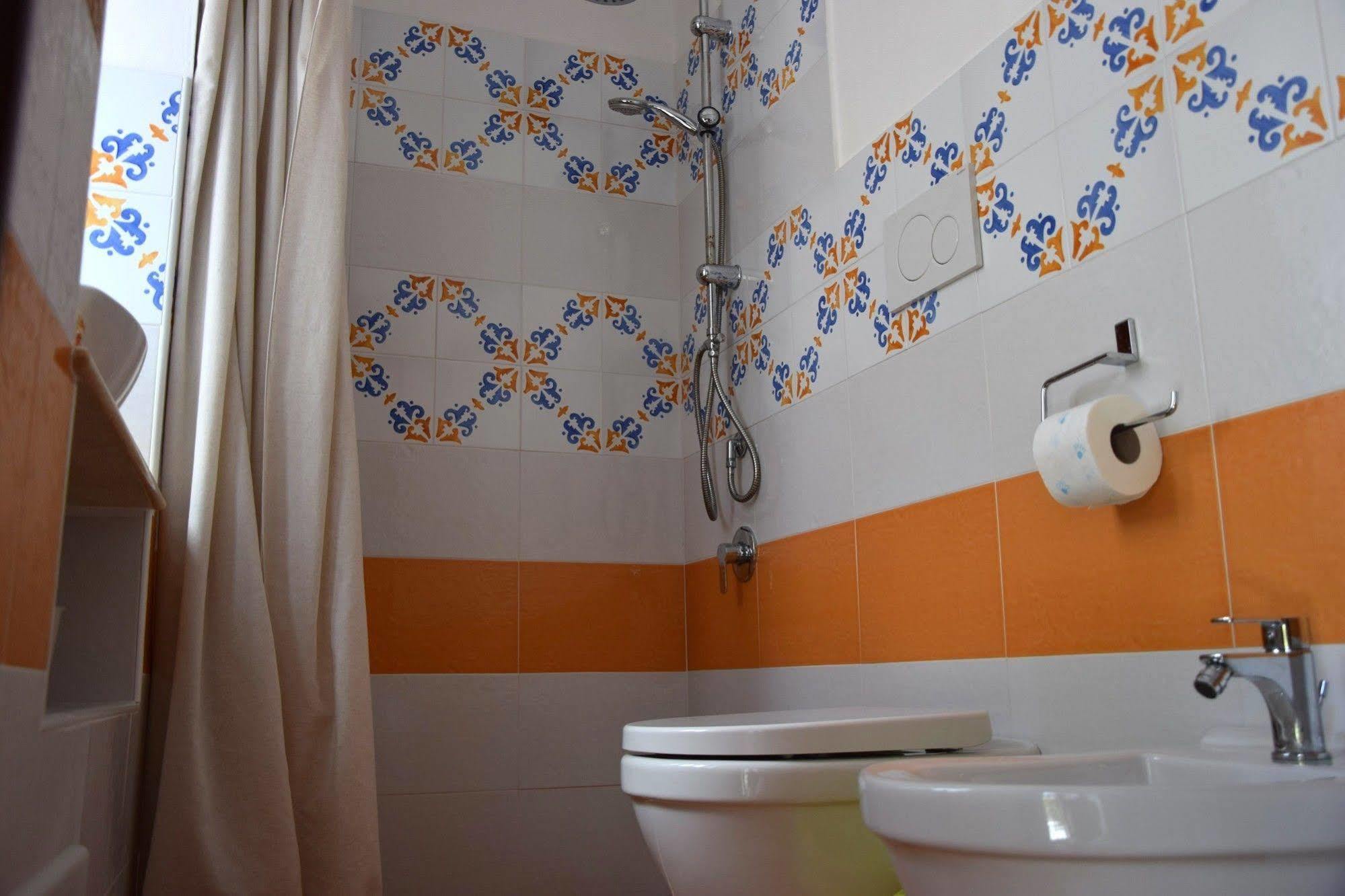 La Casa Del Geko Bed & Breakfast Чефалу Екстериор снимка