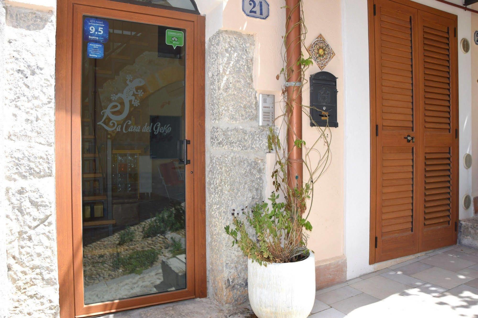 La Casa Del Geko Bed & Breakfast Чефалу Екстериор снимка