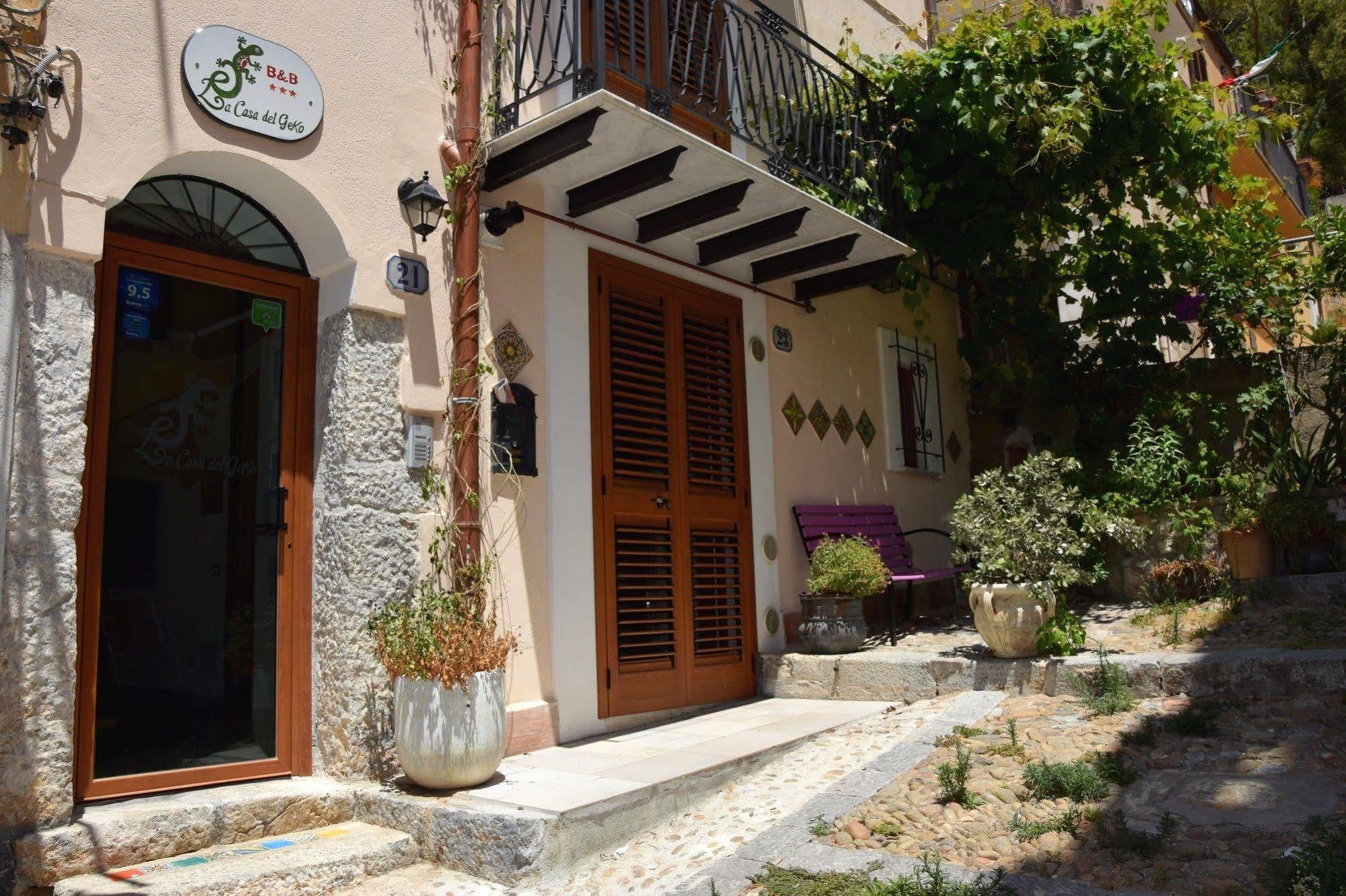 La Casa Del Geko Bed & Breakfast Чефалу Екстериор снимка